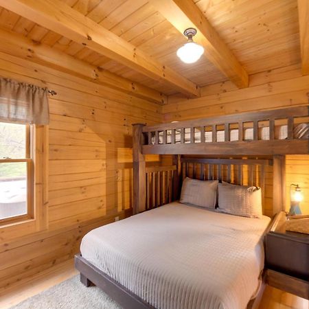 Creekside Bryson City Cabin With Private Hot Tub Bagian luar foto