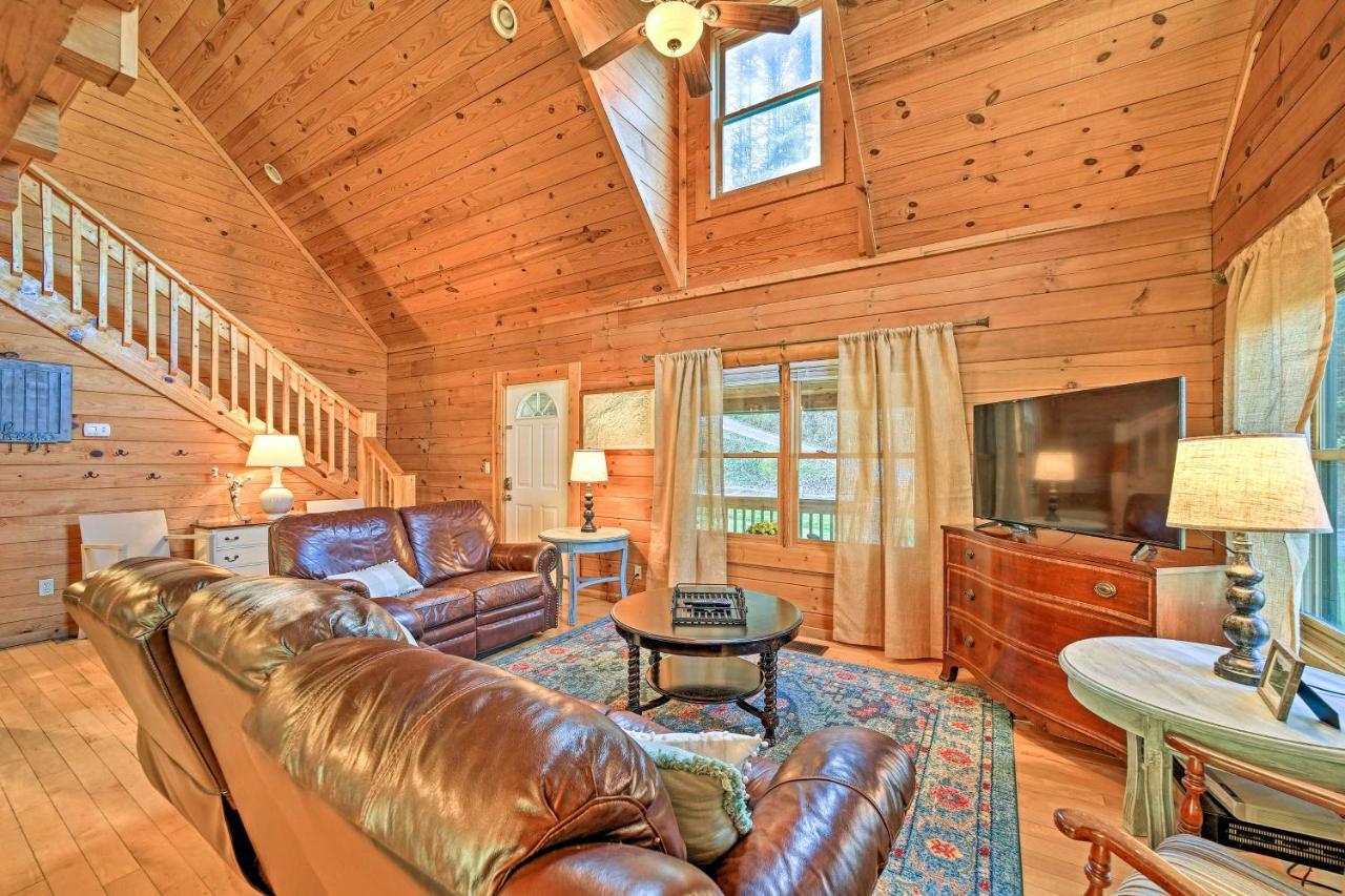 Creekside Bryson City Cabin With Private Hot Tub Bagian luar foto