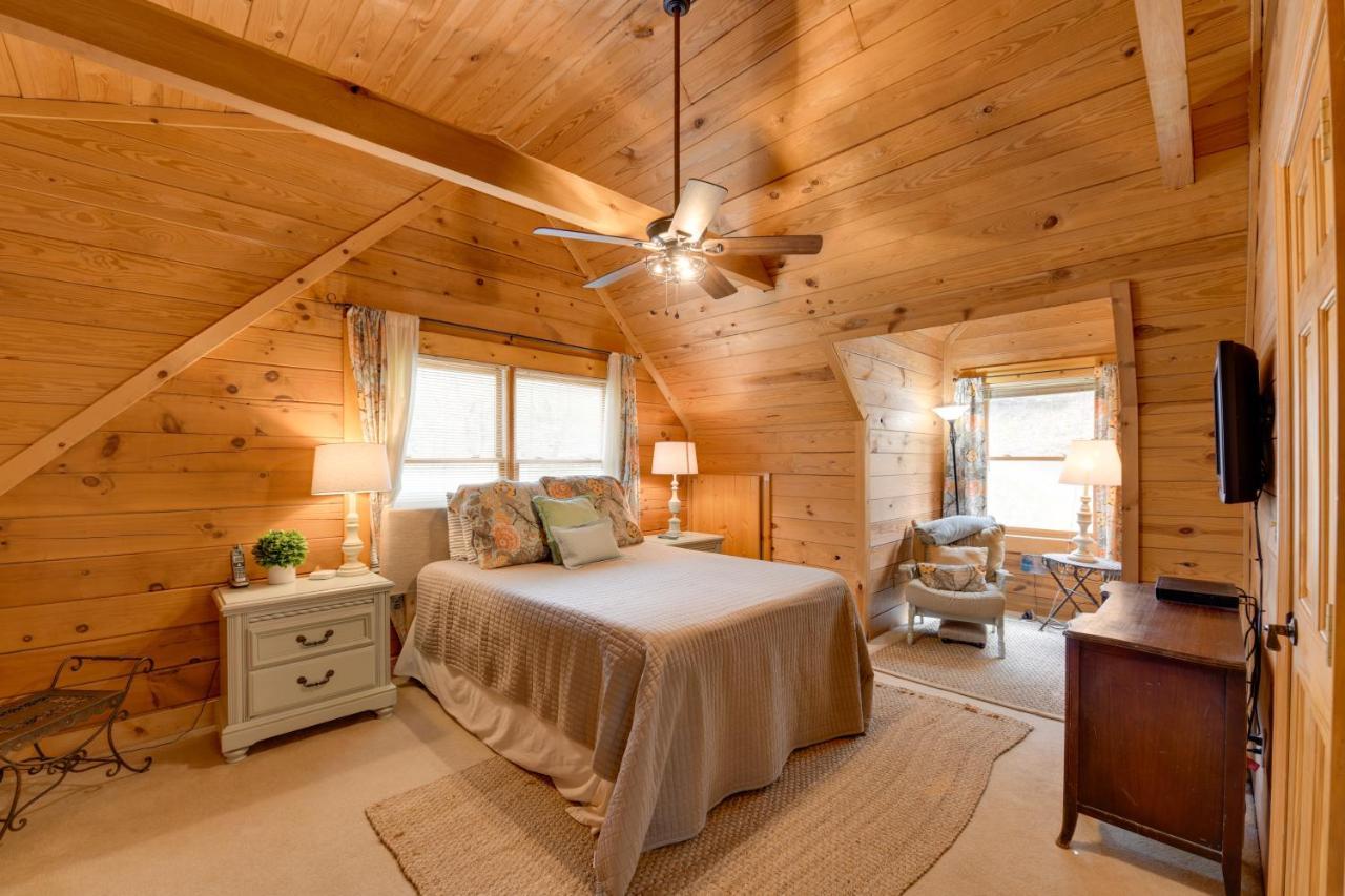 Creekside Bryson City Cabin With Private Hot Tub Bagian luar foto